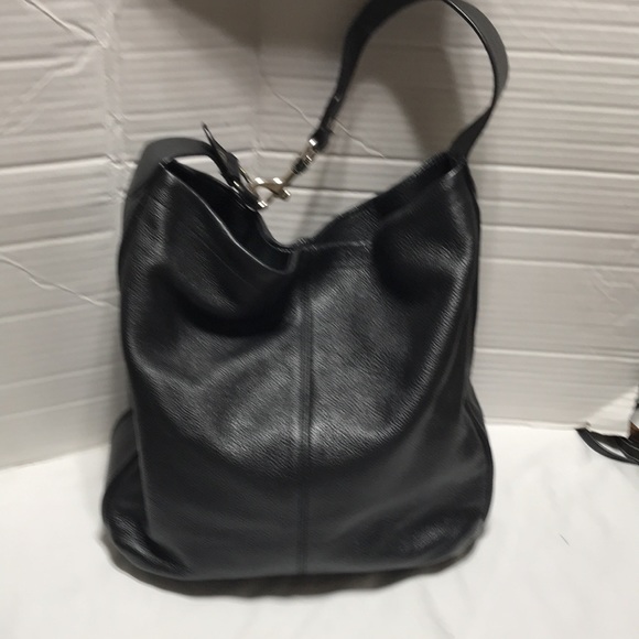 Coach pebble leather shoulder bag with silver tone hardware. EUC - Picture 1 of 10